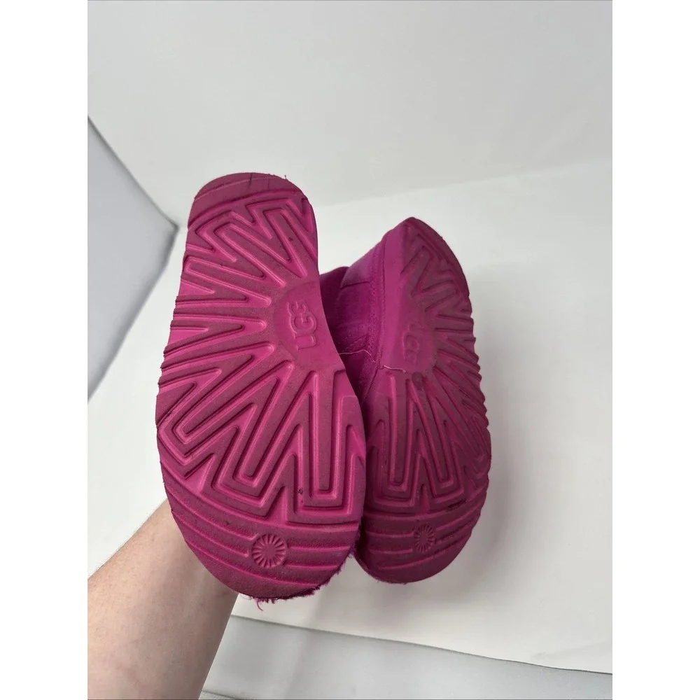 UGG Neumel Magenta Pink Suede Lace Up Sheepskin Ankle Boots 1017320K Kids 4